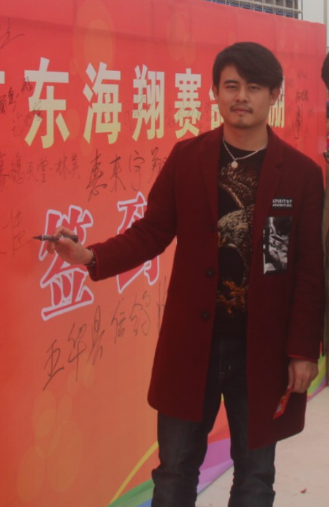 吴佳(导演)