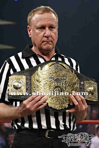 Earl Hebner