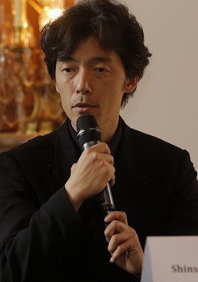 佐藤信介(导演)